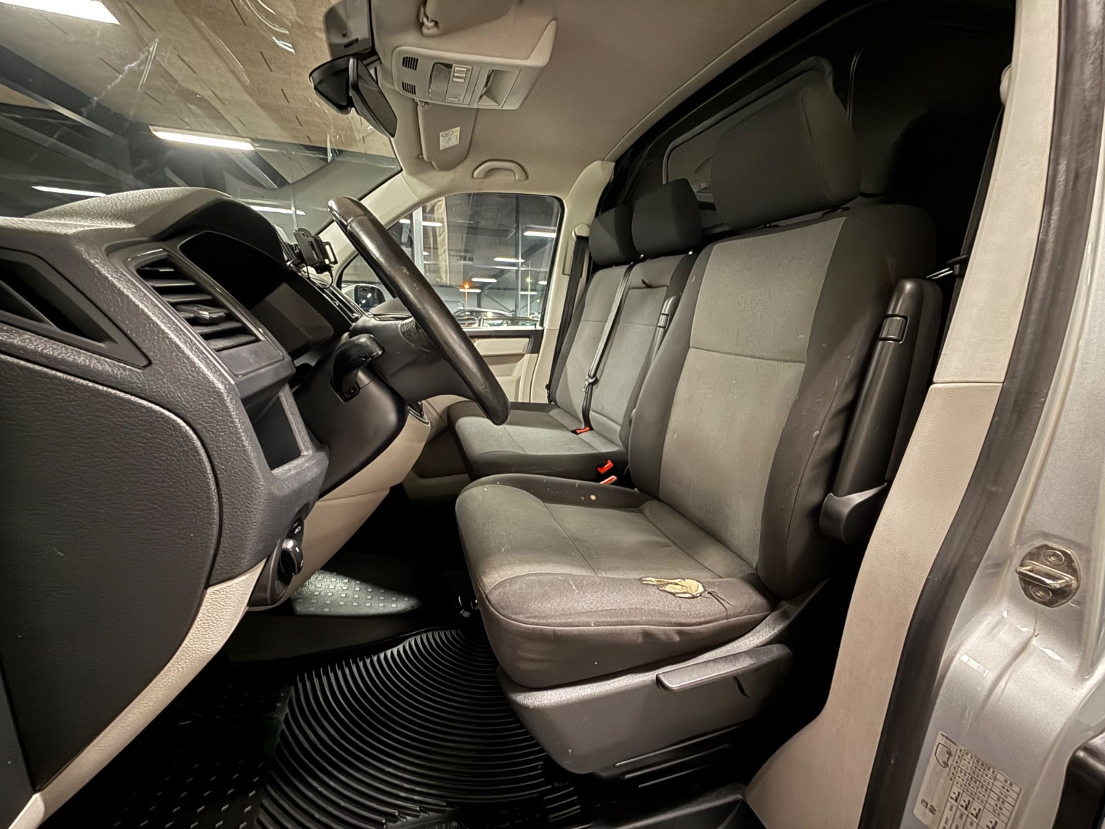 Billede af VW Transporter 2,0 TDi 150 Kassevogn DSG lang