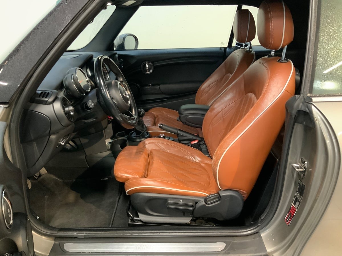 MINI Cooper (3/8)