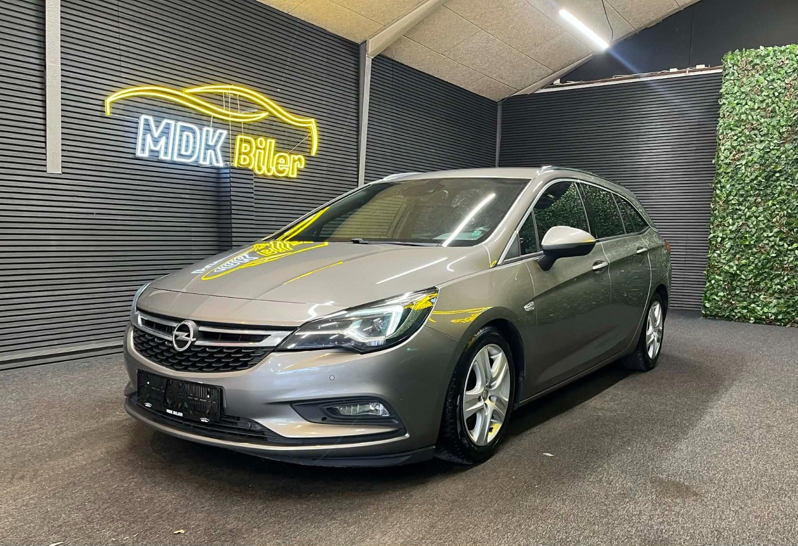 Billede af Opel Astra 1,6 CDTi 136 Active Sports Tourer aut.