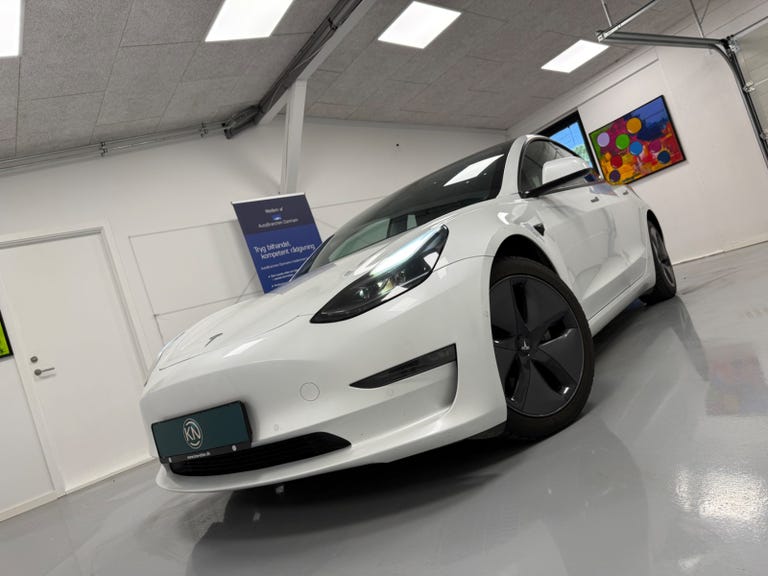 Tesla Model 3 Standard Range+ RWD