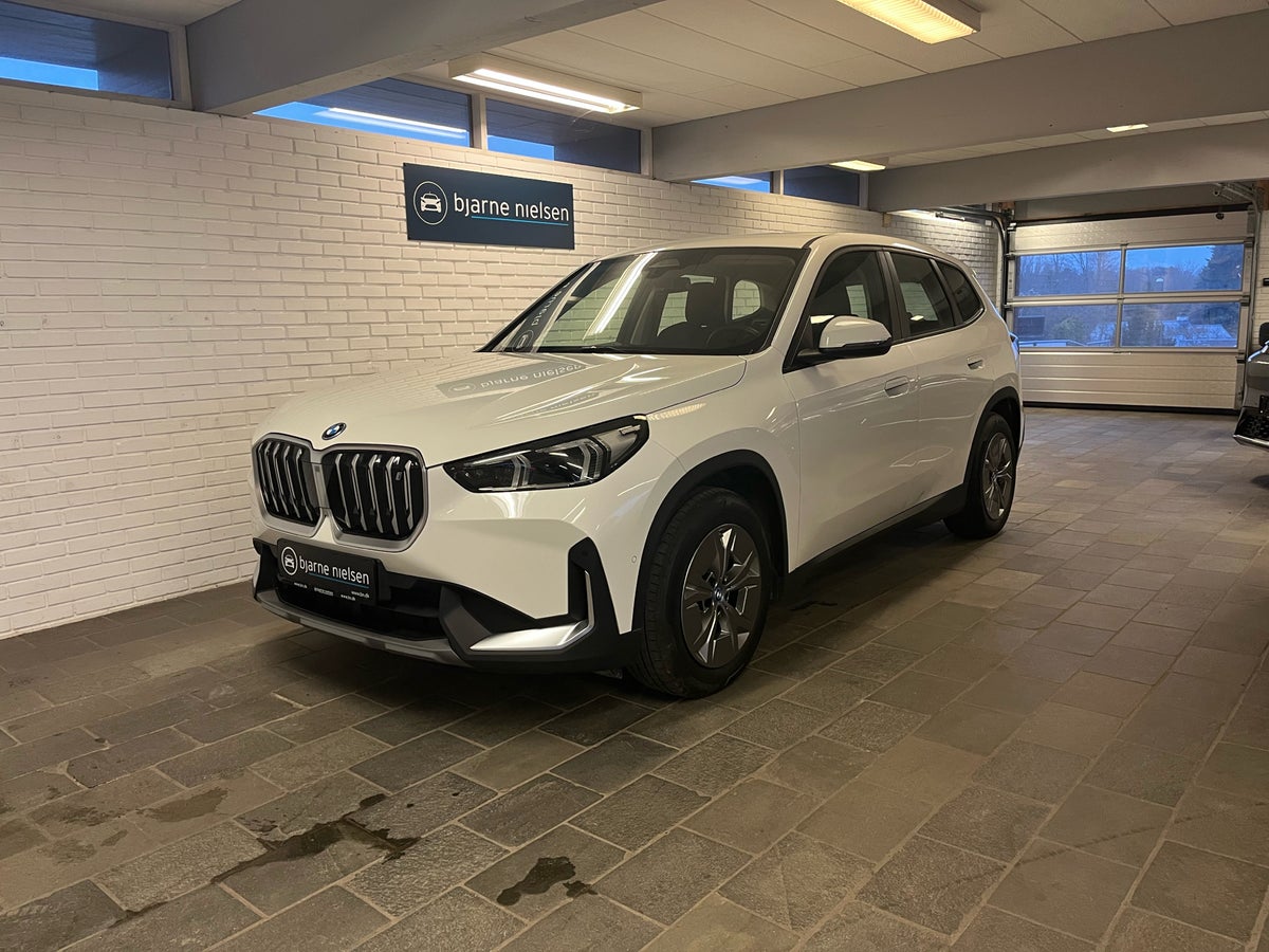 BMW iX1 xDrive30 billede 1