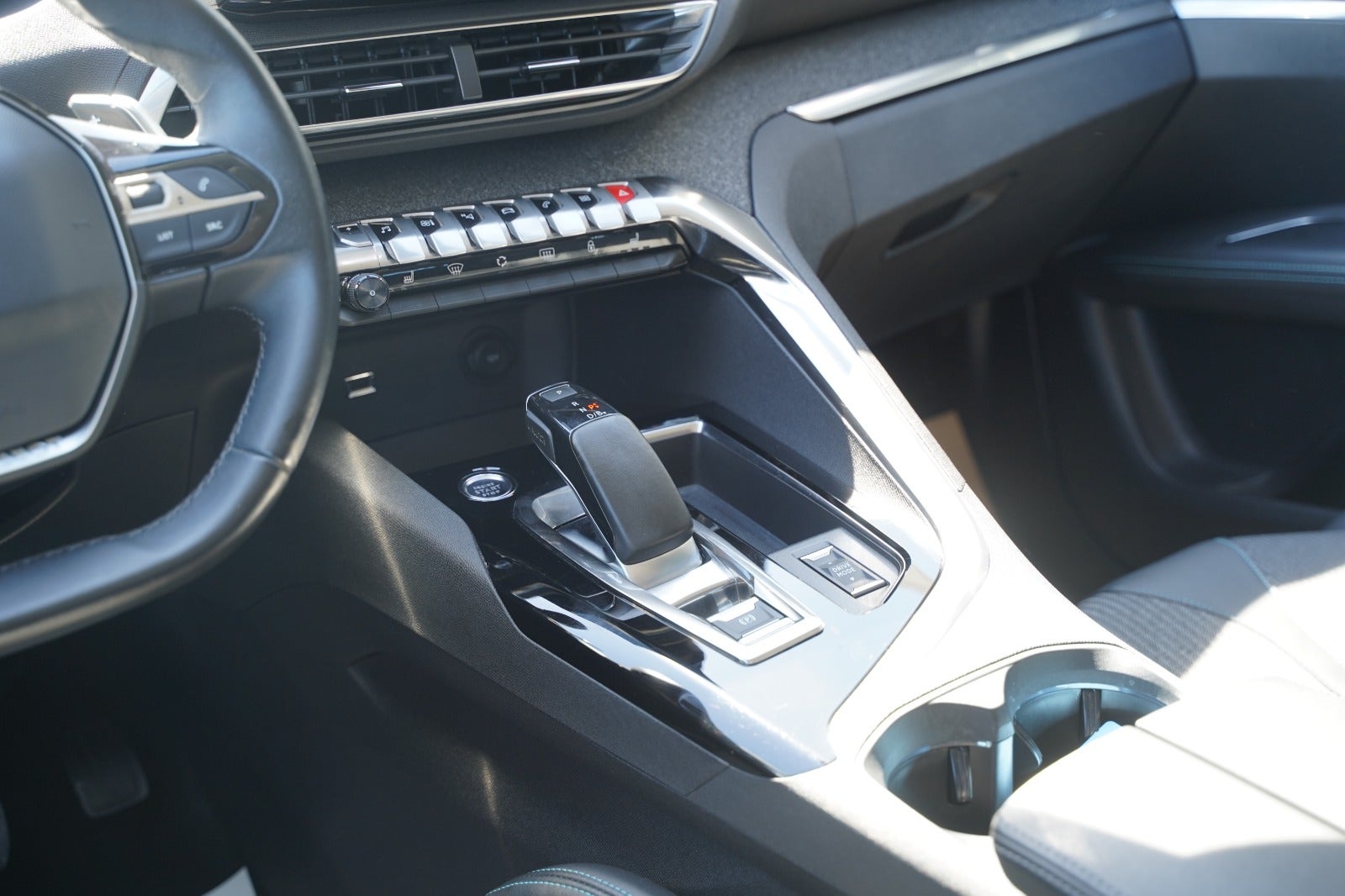 Billede af Peugeot 3008 1,6 Hybrid Allure EAT8