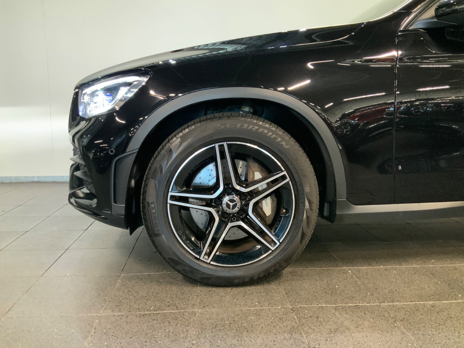 Mercedes-Benz GLC 200 (4/8)