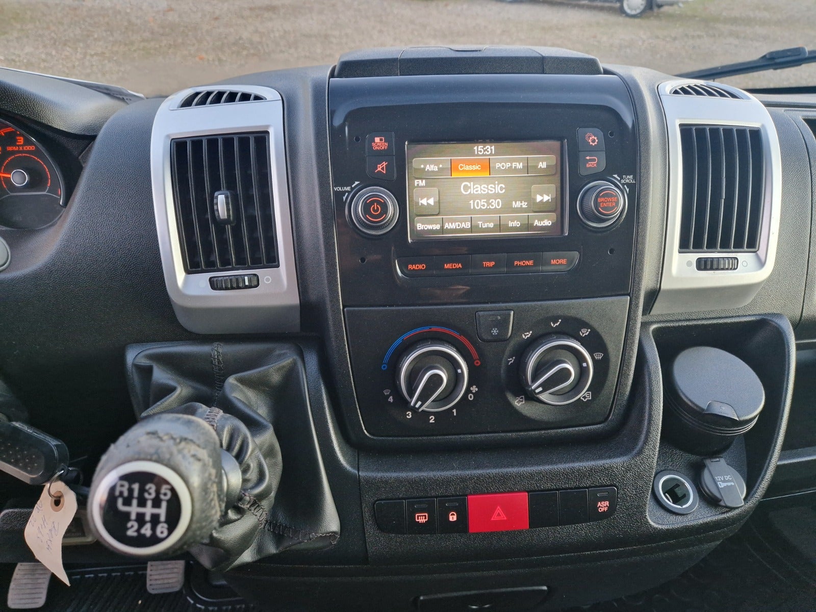 Billede af Peugeot Boxer 333 2,2 BlueHDi 140 L3H2 Premium