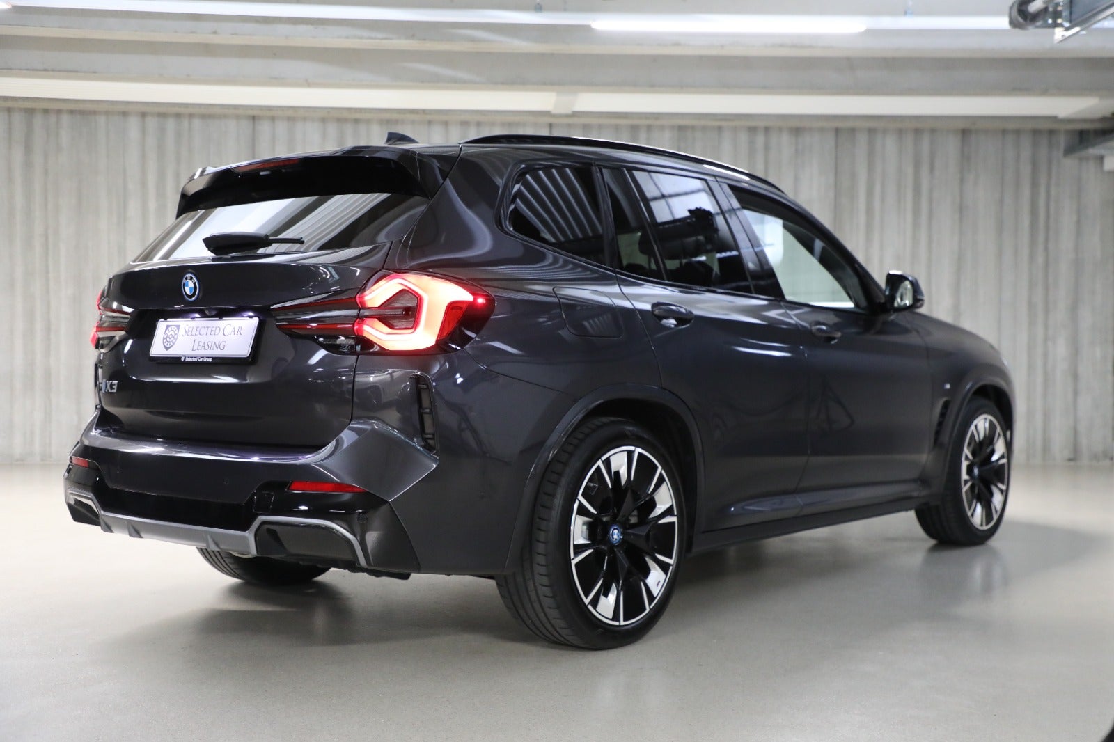 BMW iX3 Charged Plus M-Sport