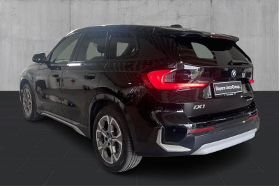 BMW iX1 xDrive30 X-Line BMW iX1 xDrive30 X-Line - 2