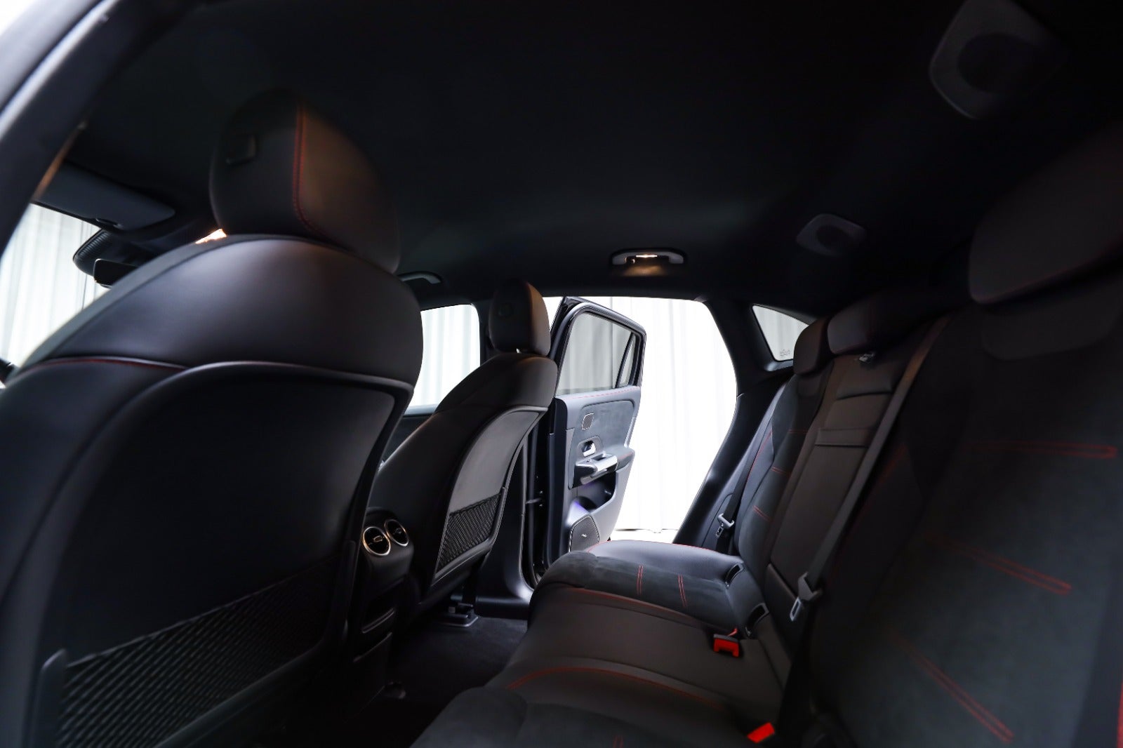Mercedes-Benz EQA 250+ (5/8)