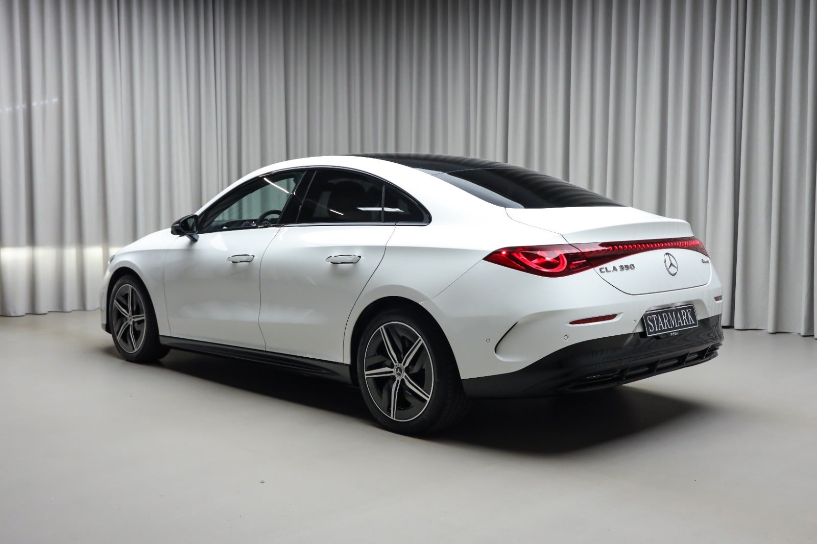 Mercedes-Benz CLA 350 (3/8)