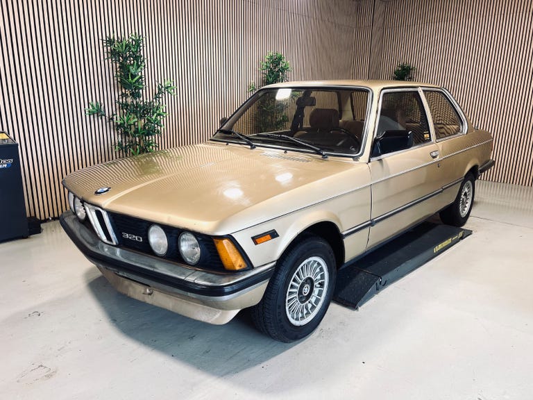 BMW 320