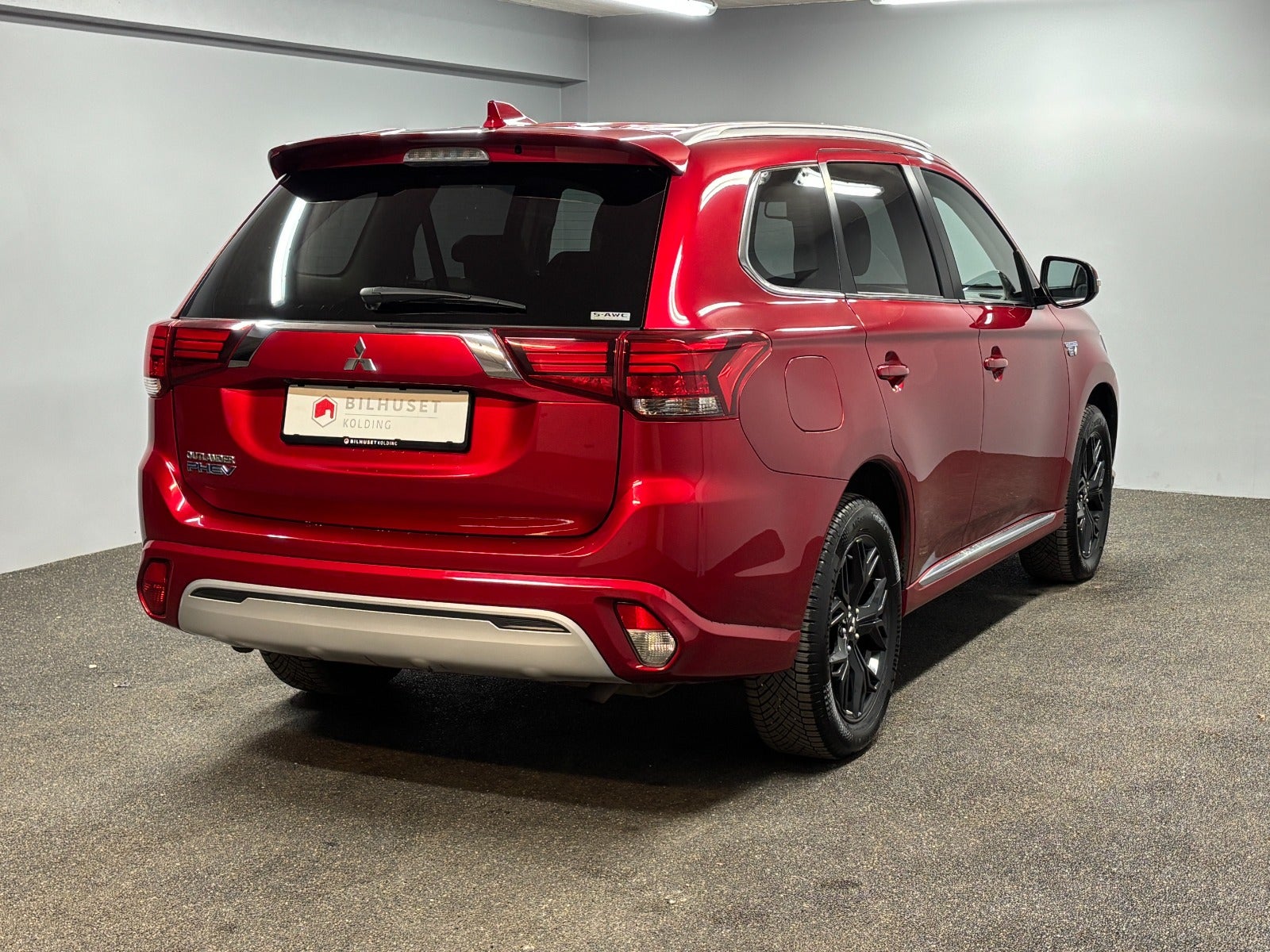 Billede af Mitsubishi Outlander 2,4 PHEV Inform+ CVT 4WD