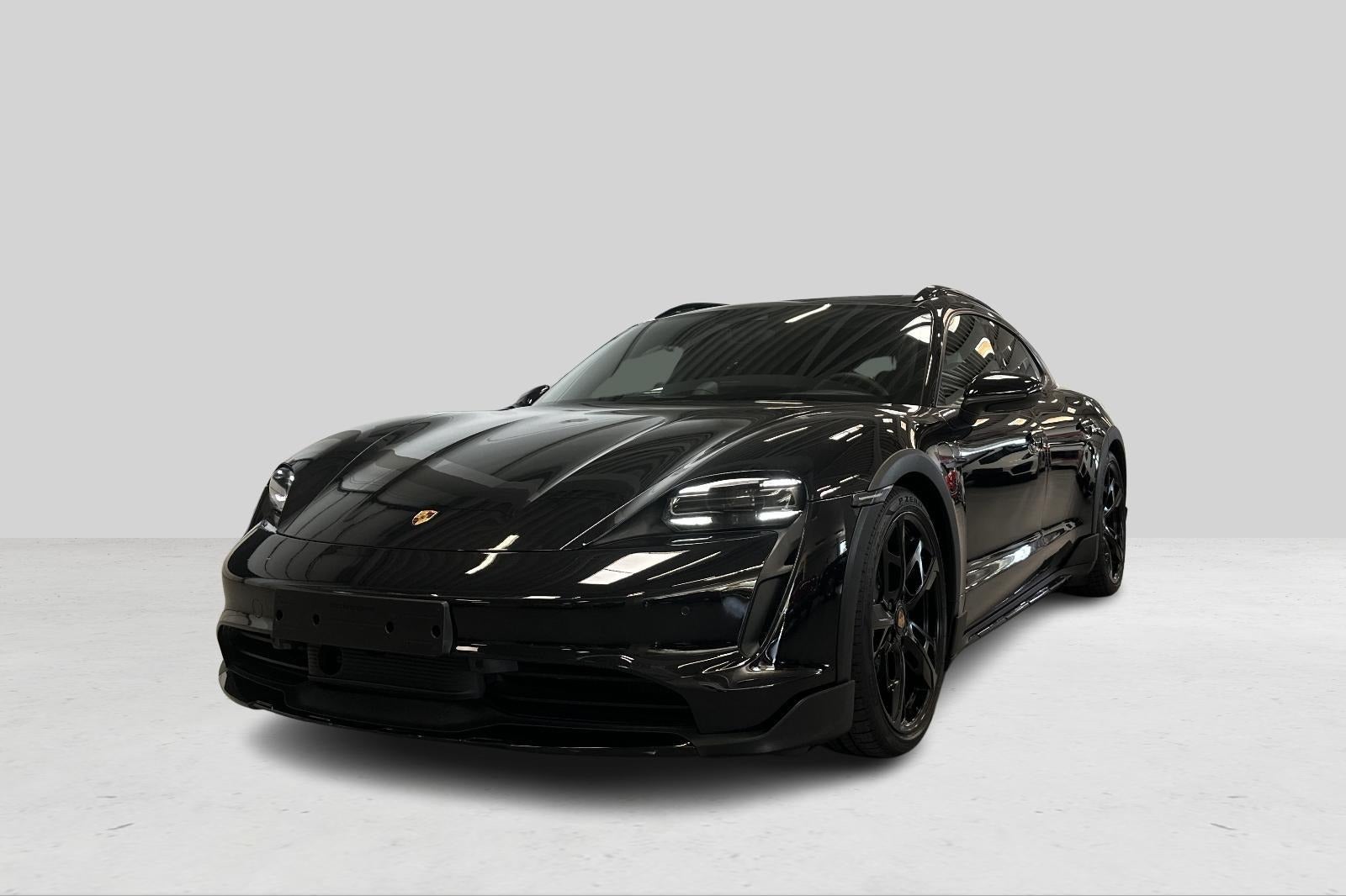 Porsche Taycan 4 Performance+ Cross Turismo