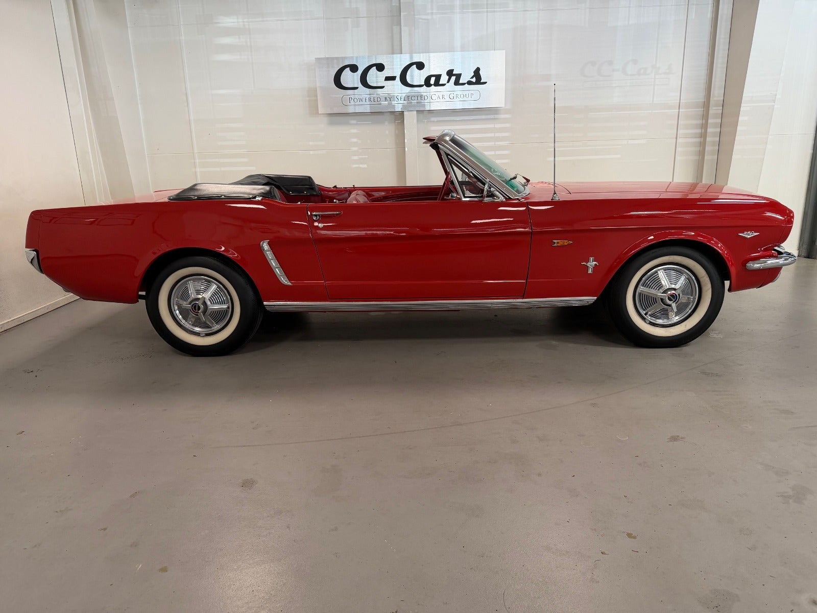 Ford Mustang 4,7 V8 Cabriolet aut.