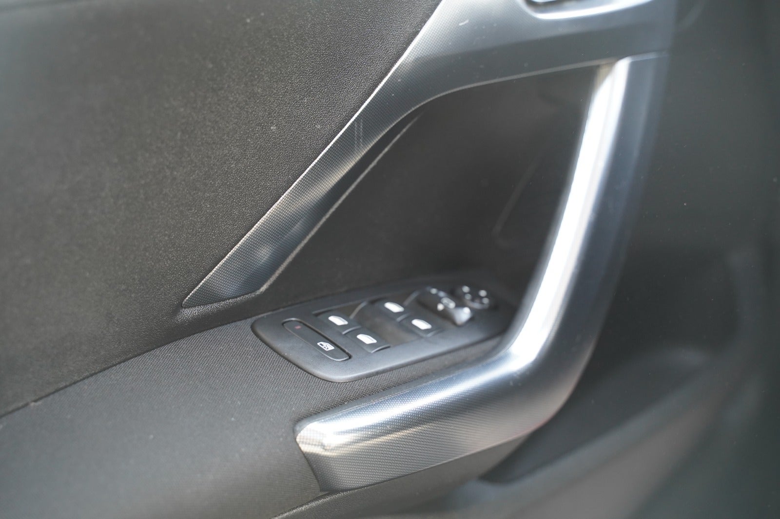 Billede af Peugeot 2008 1,5 BlueHDi 100 Allure Sky