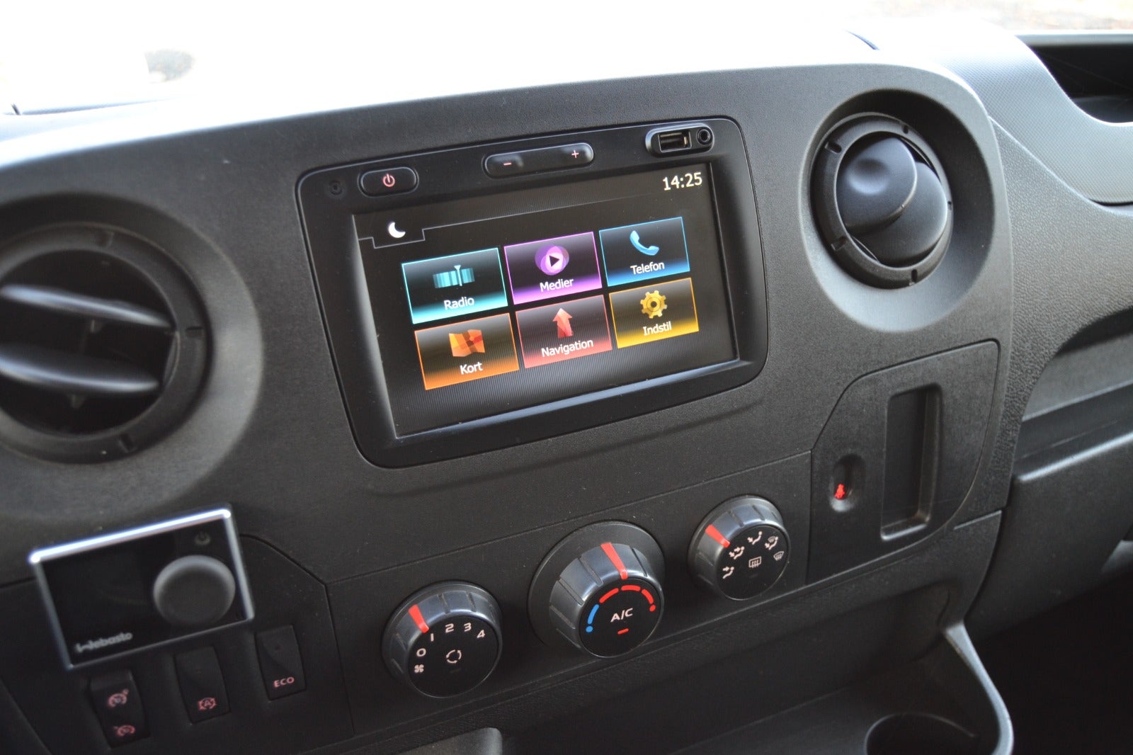 Billede af Renault Master III T35 2,3 dCi 145 L2H2 Kassevogn