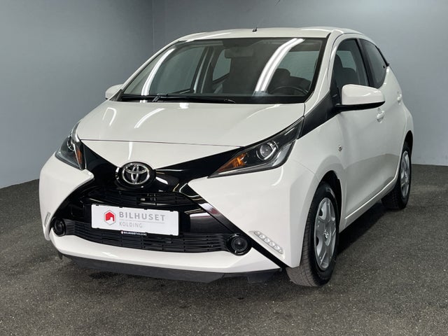 Toyota Aygo 1,0 VVT-i x-play x-touch