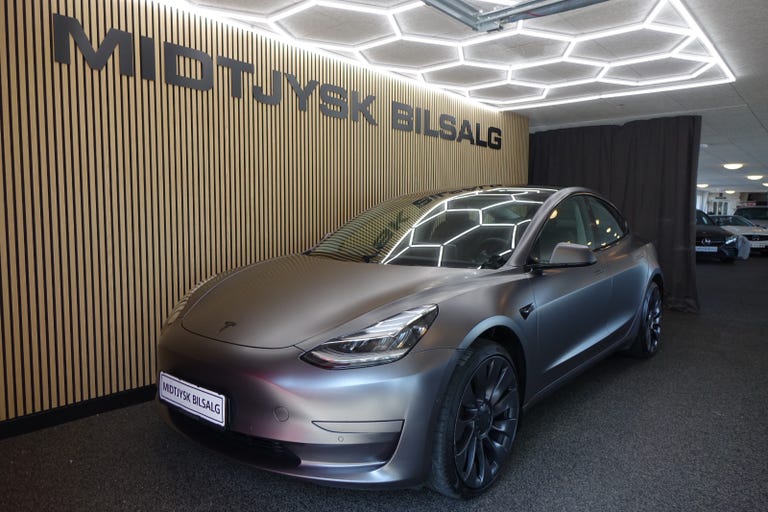 Tesla Model 3 Standard Range+ RWD