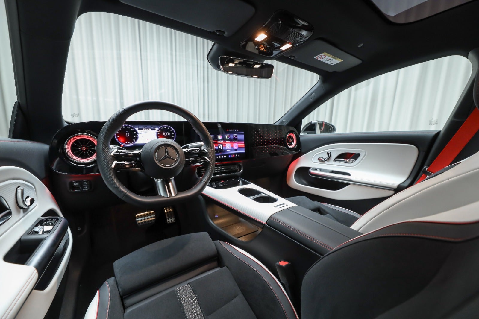 Mercedes-Benz CLA 250+ (3/8)