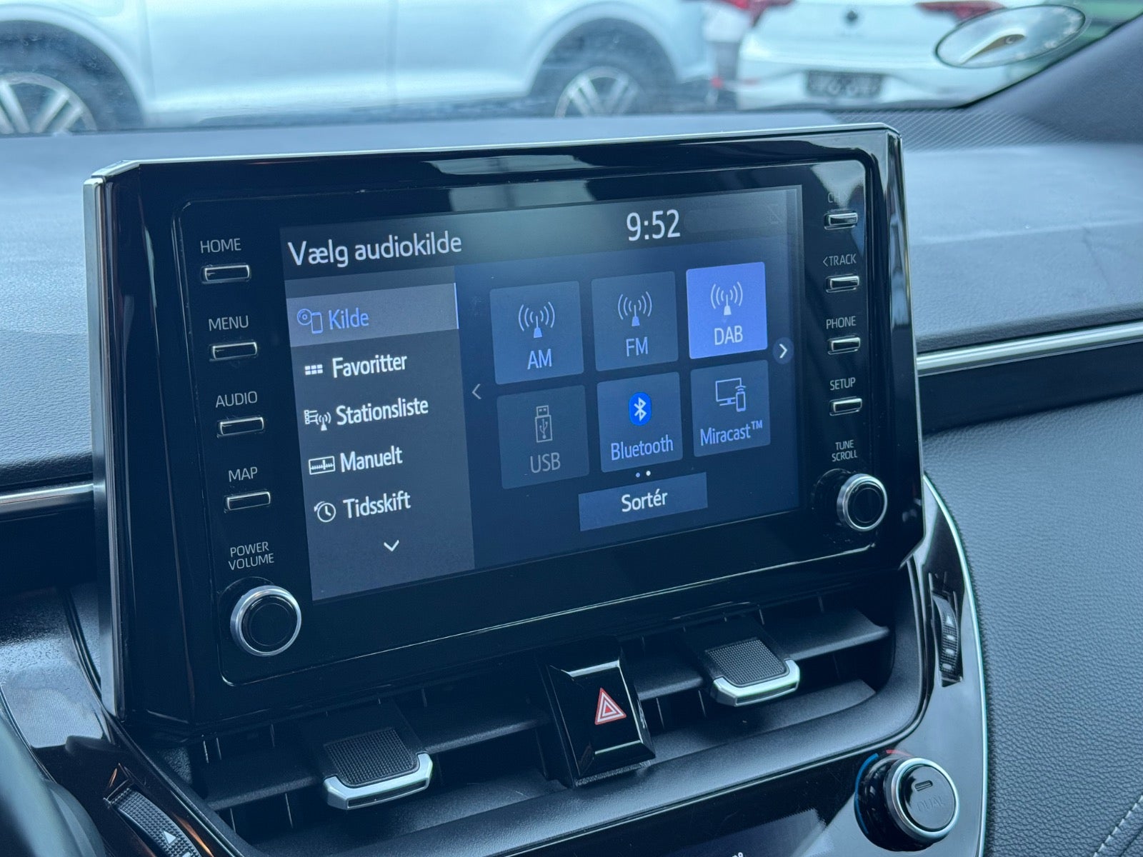 Billede af Toyota Corolla 1,8 Hybrid Premium Smart Design MDS