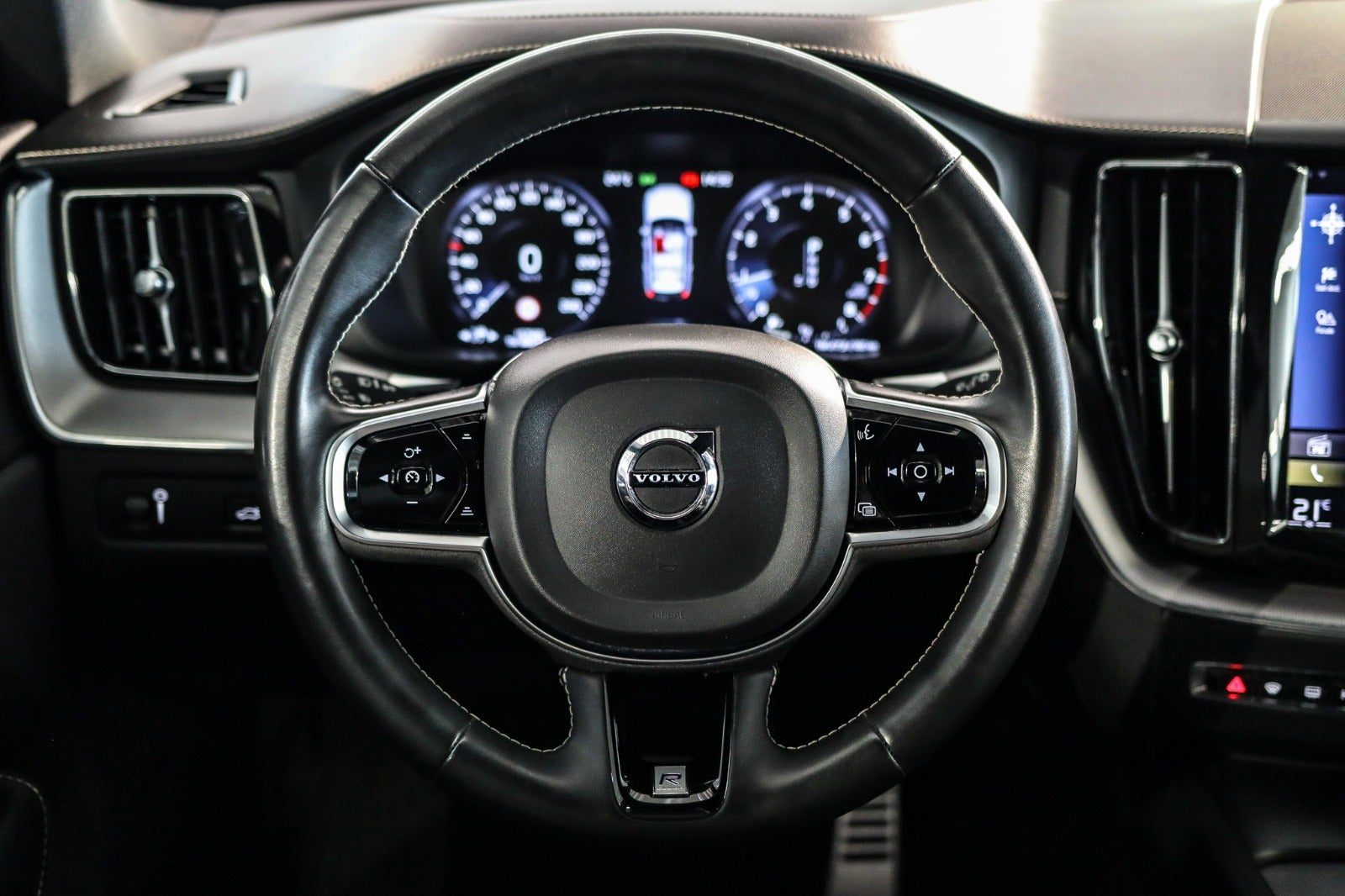 Billede af Volvo XC60 2,0 T4 190 R-Design aut.