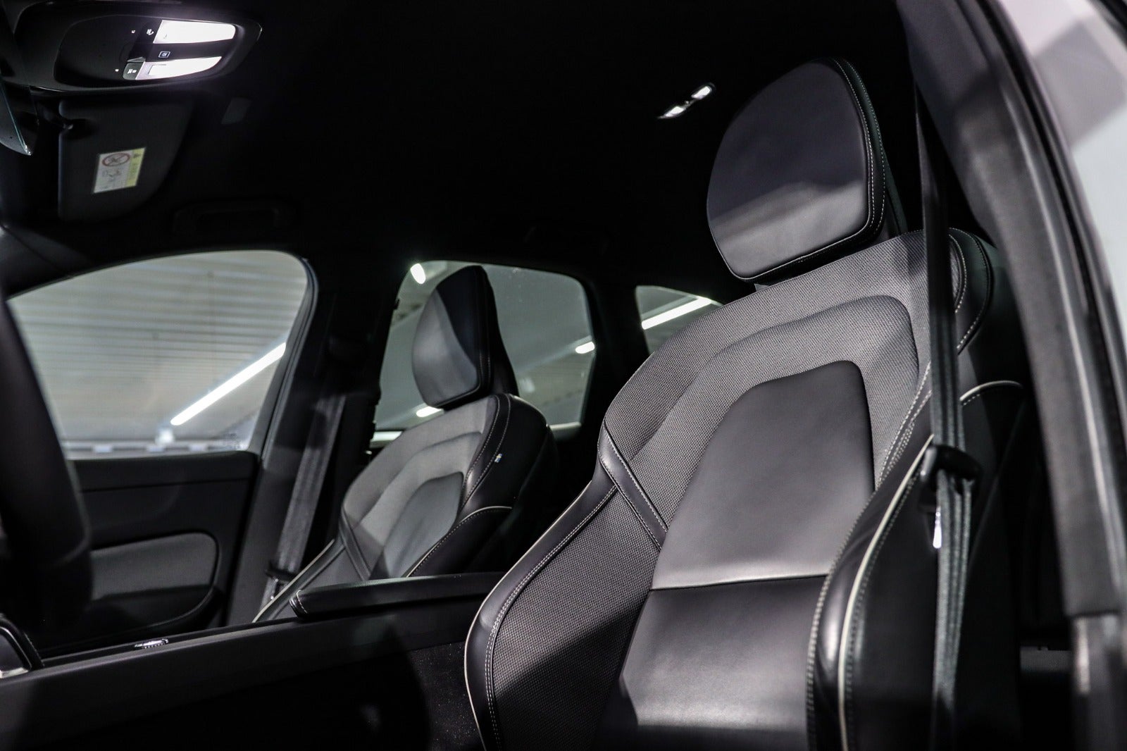 Billede af Volvo XC60 2,0 B4 197 R-Design aut.