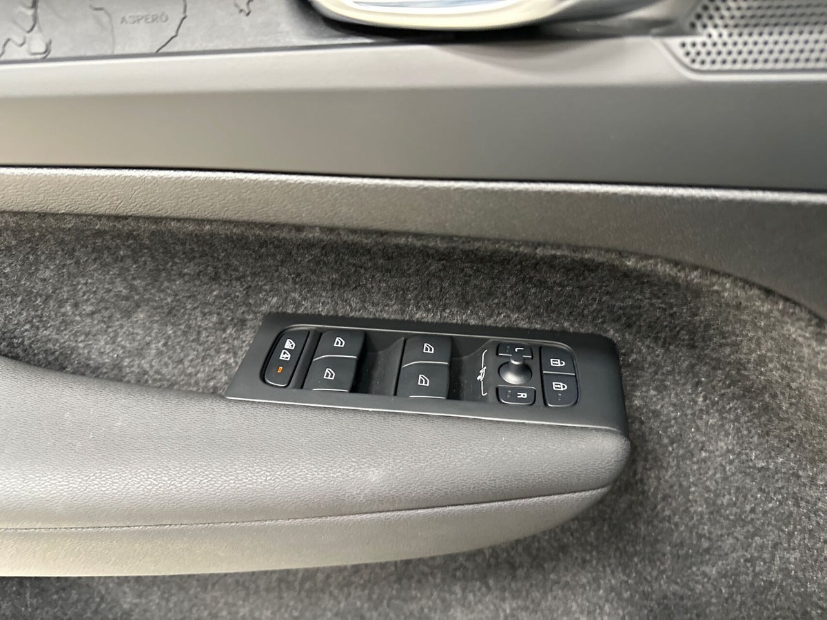 Volvo EX40 Extended Range Core billede 17