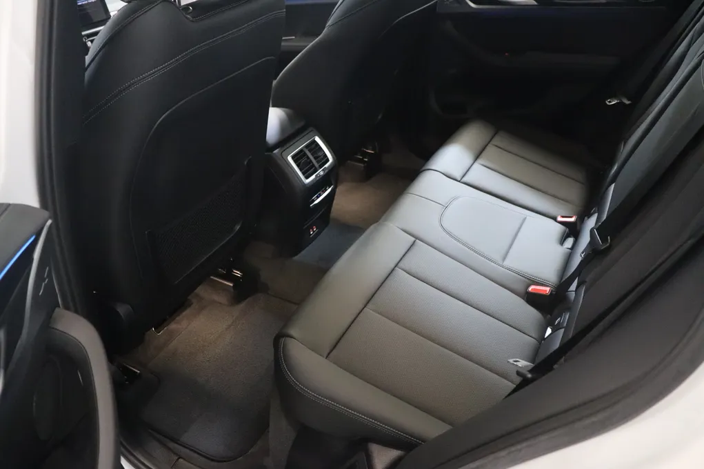 BMW iX3 Charged M-Sport