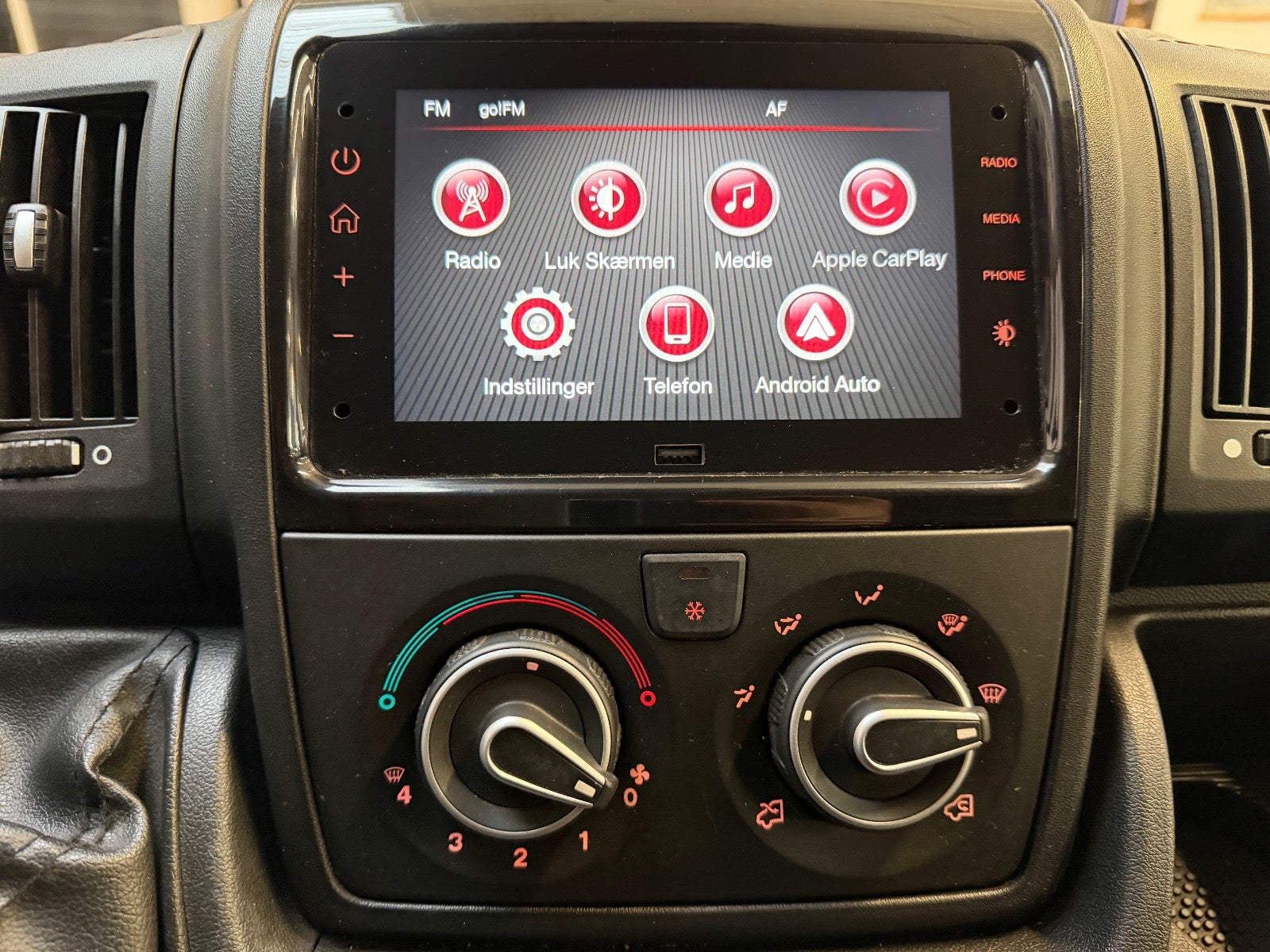 Billede af Peugeot Boxer 333 2,2 BlueHDi 140 L2H1 Premium