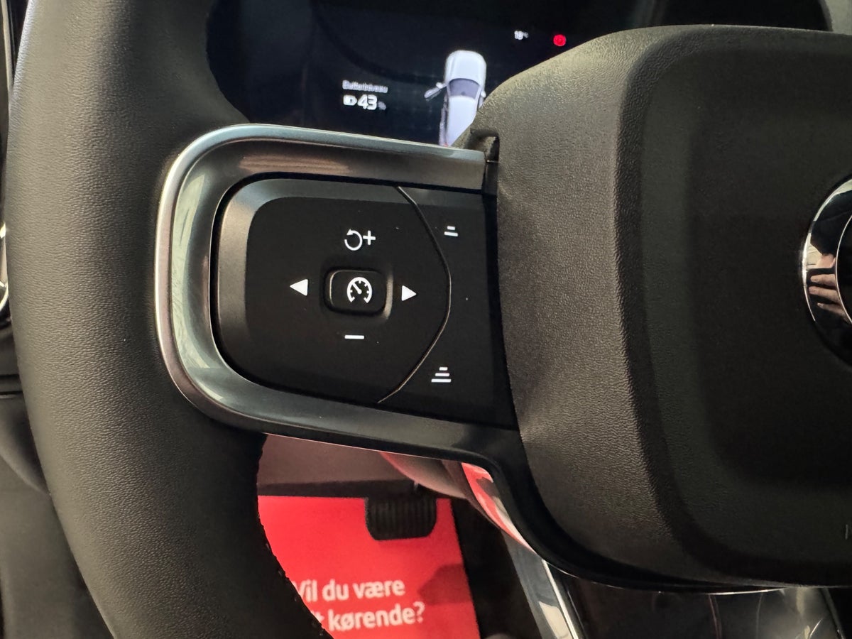 Volvo XC40 P6 ReCharge Core