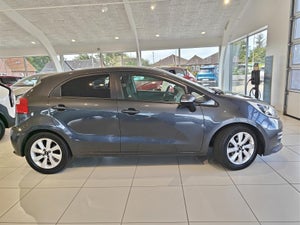 Kia Rio CVVT Limited