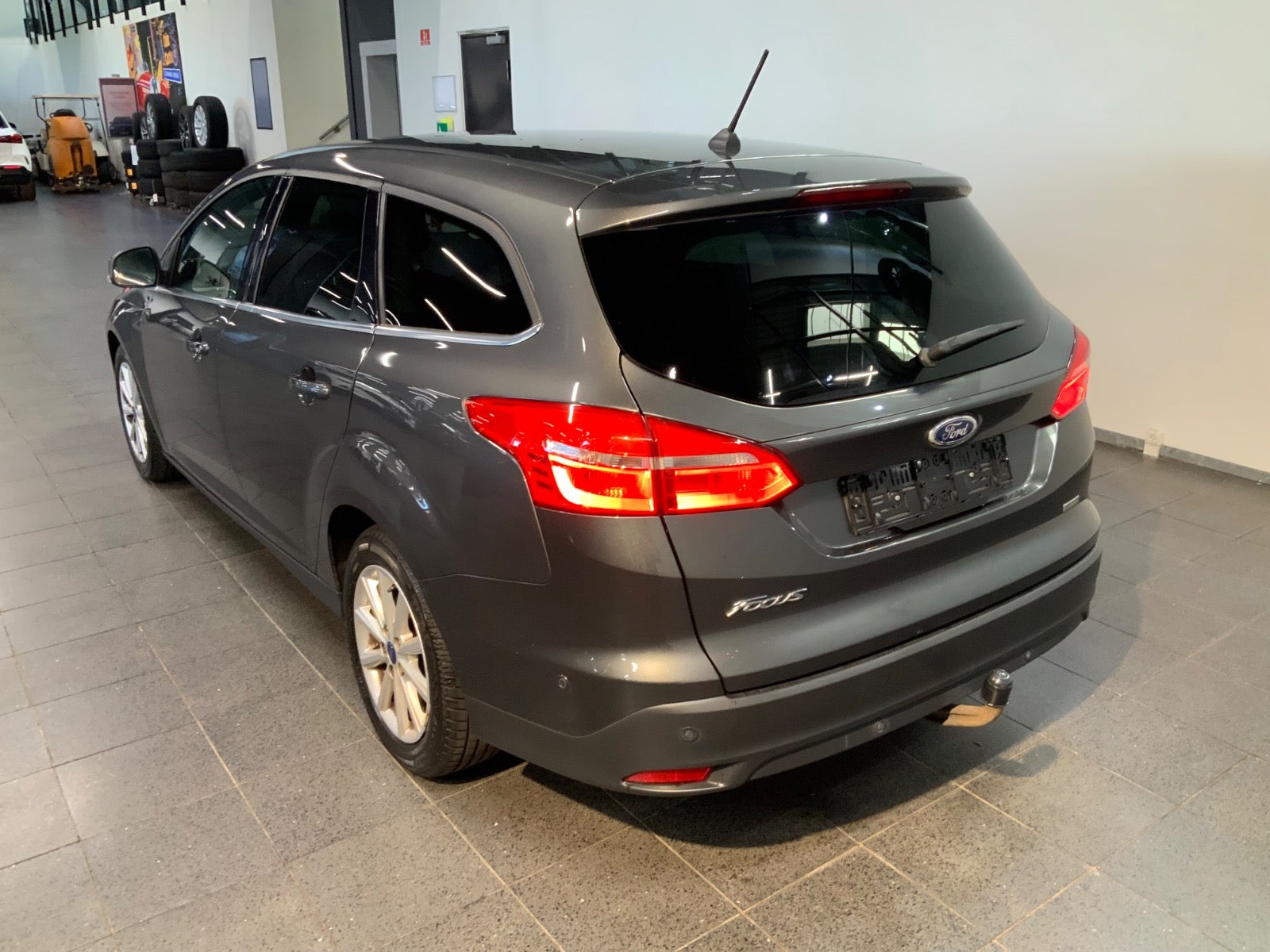 Ford Focus (4/8)