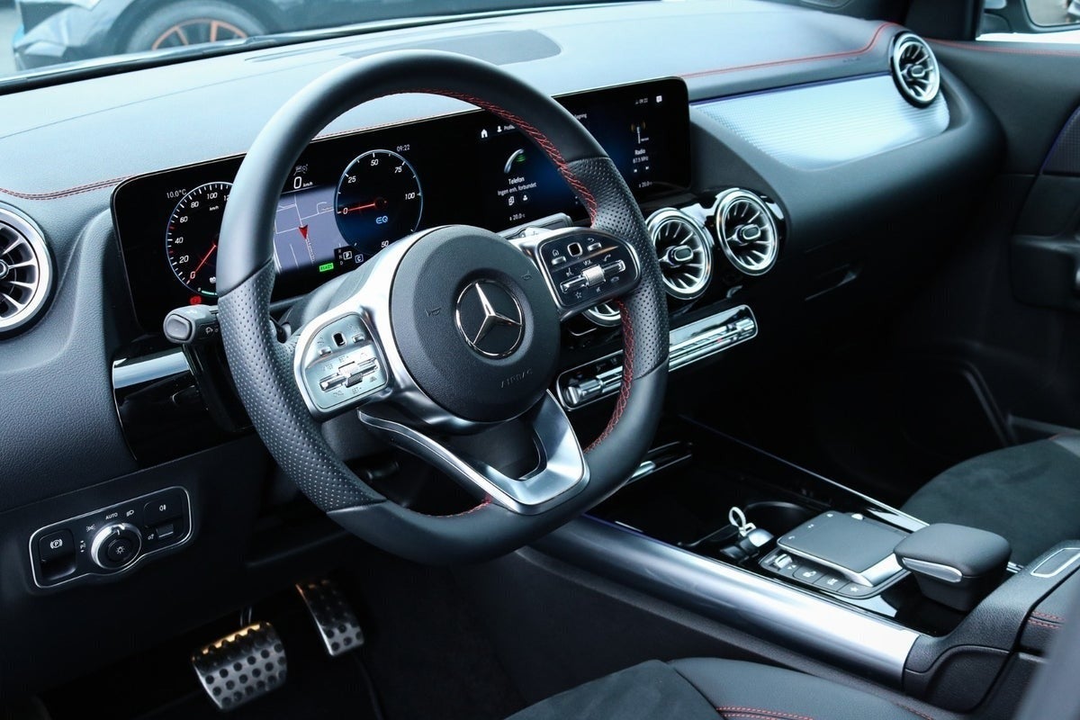 Billede af Mercedes EQA350  AMG Line 4Matic