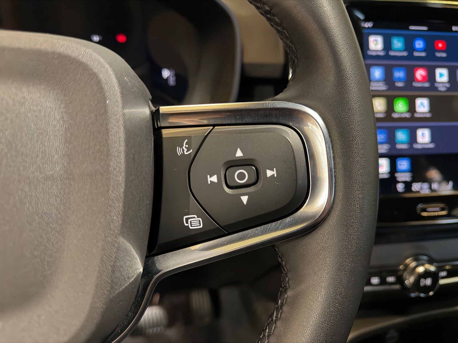 Volvo XC40 P6 ReCharge Core