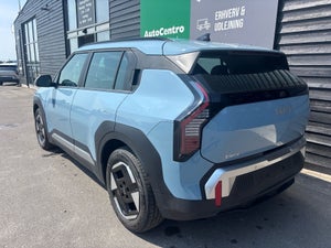 Kia EV3 Long Range Access