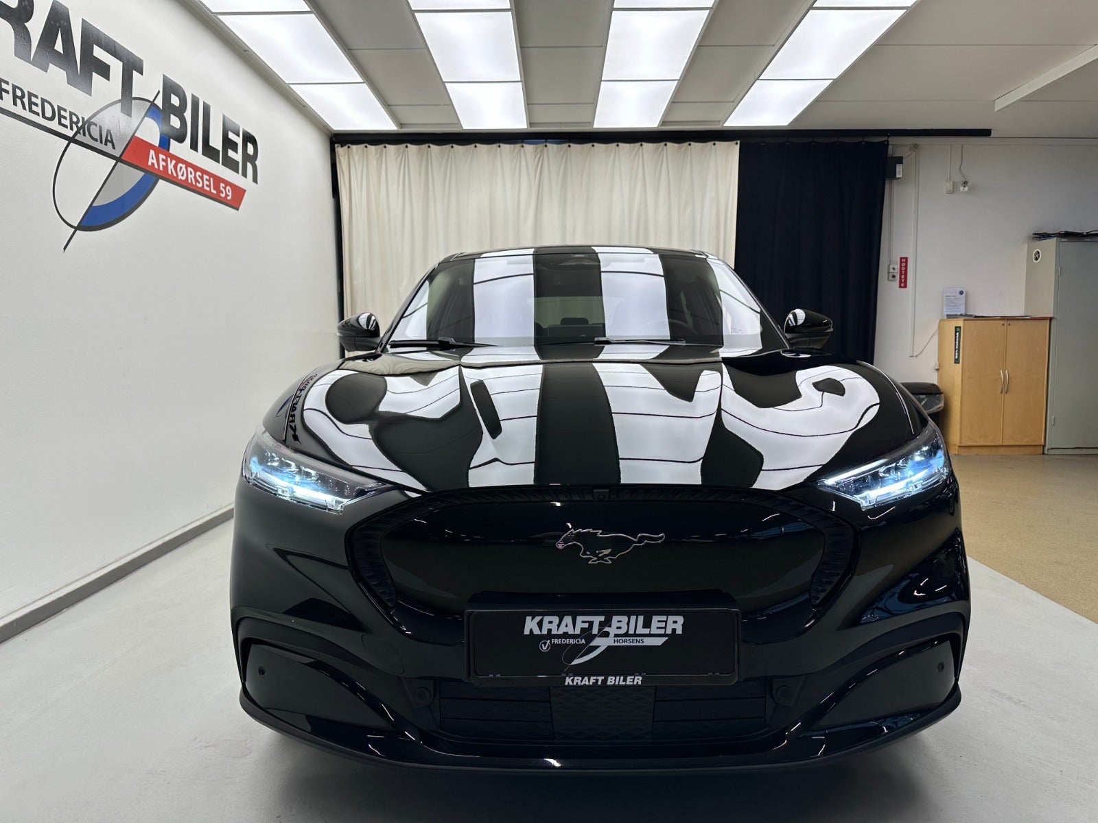 Billede af Ford Mustang Mach-E 75 Premium Standard Range