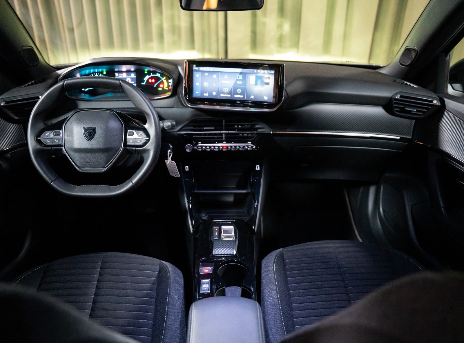 Billede af Peugeot e-2008 50 Active