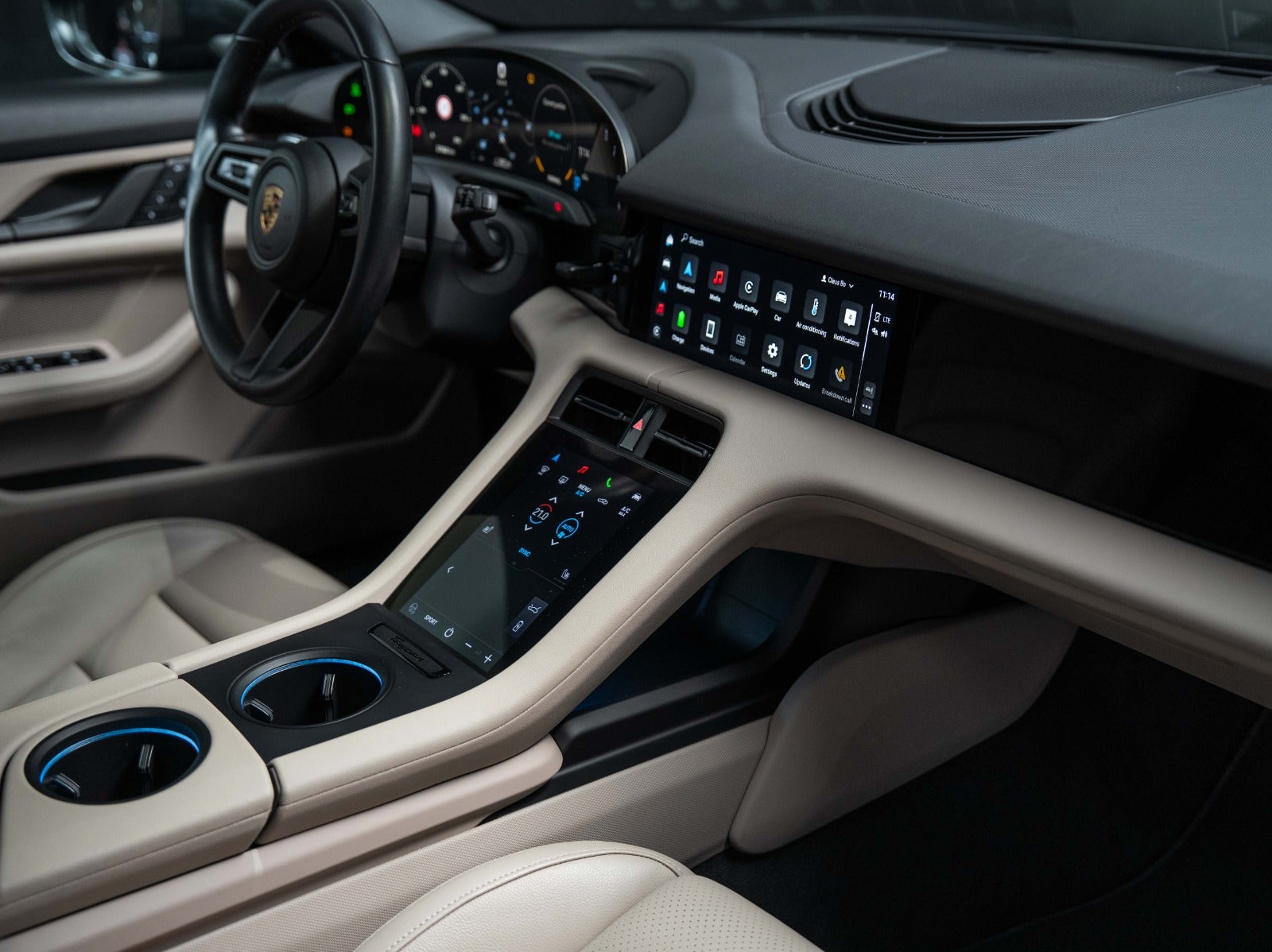 Gallery image 15 of 17