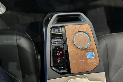 BMW iX xDrive40 Supercharged