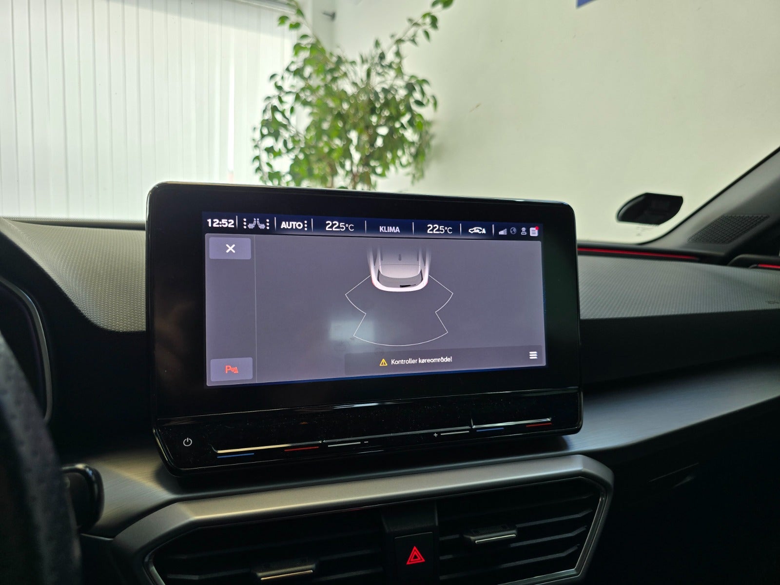 Billede af Seat Leon 1,5 eTSi 150 FR Sportstourer DSG