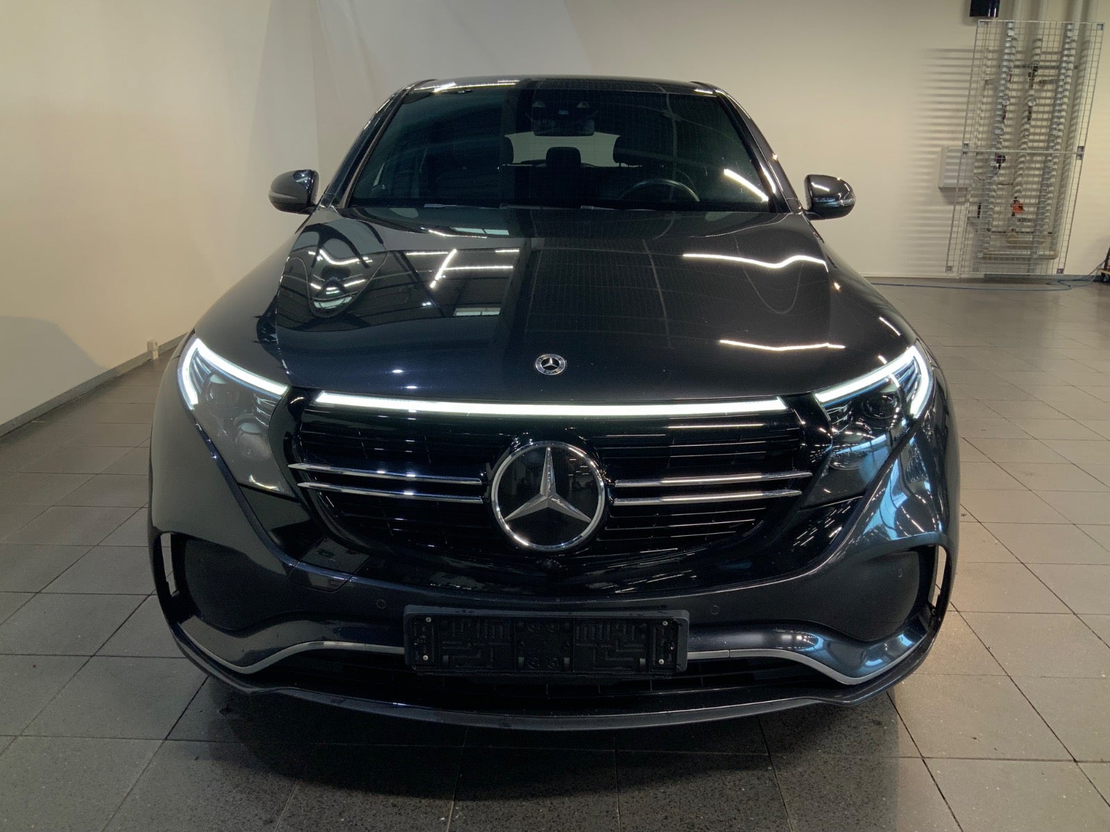 Mercedes-Benz EQC 400