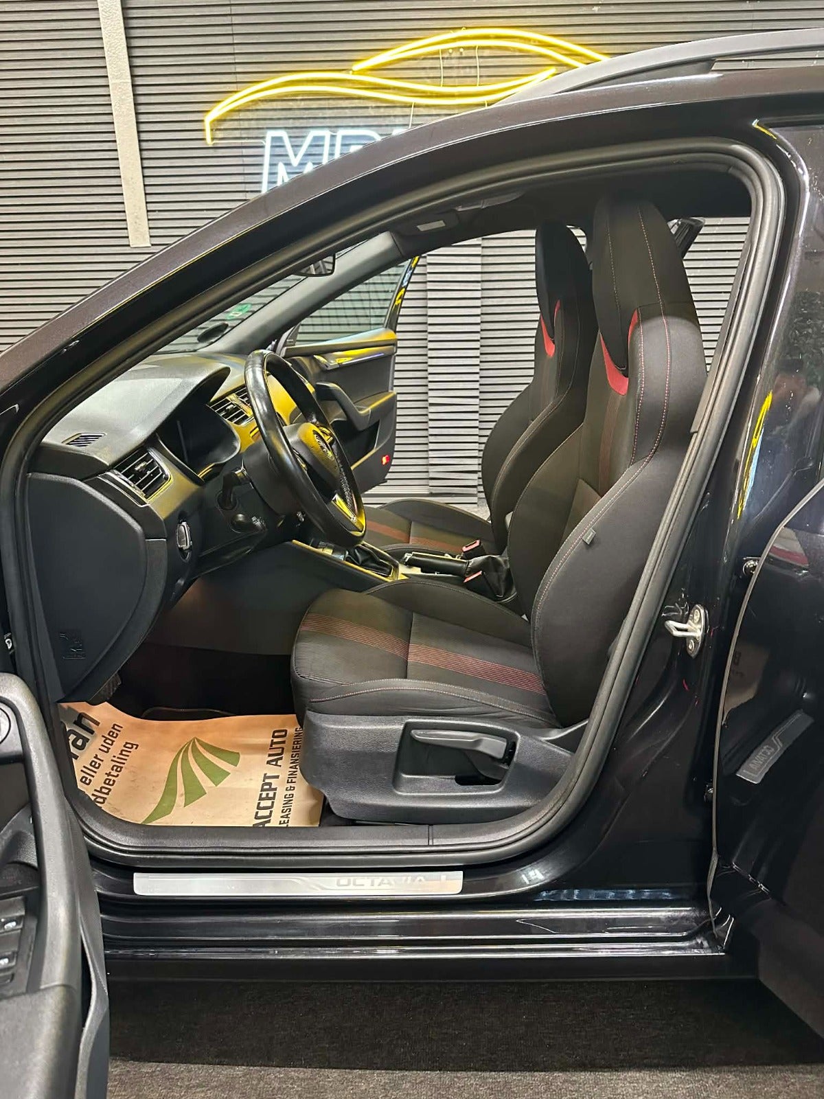 Billede af Skoda Octavia 2,0 TDi 150 Business Line+ Dynamic Combi DSG