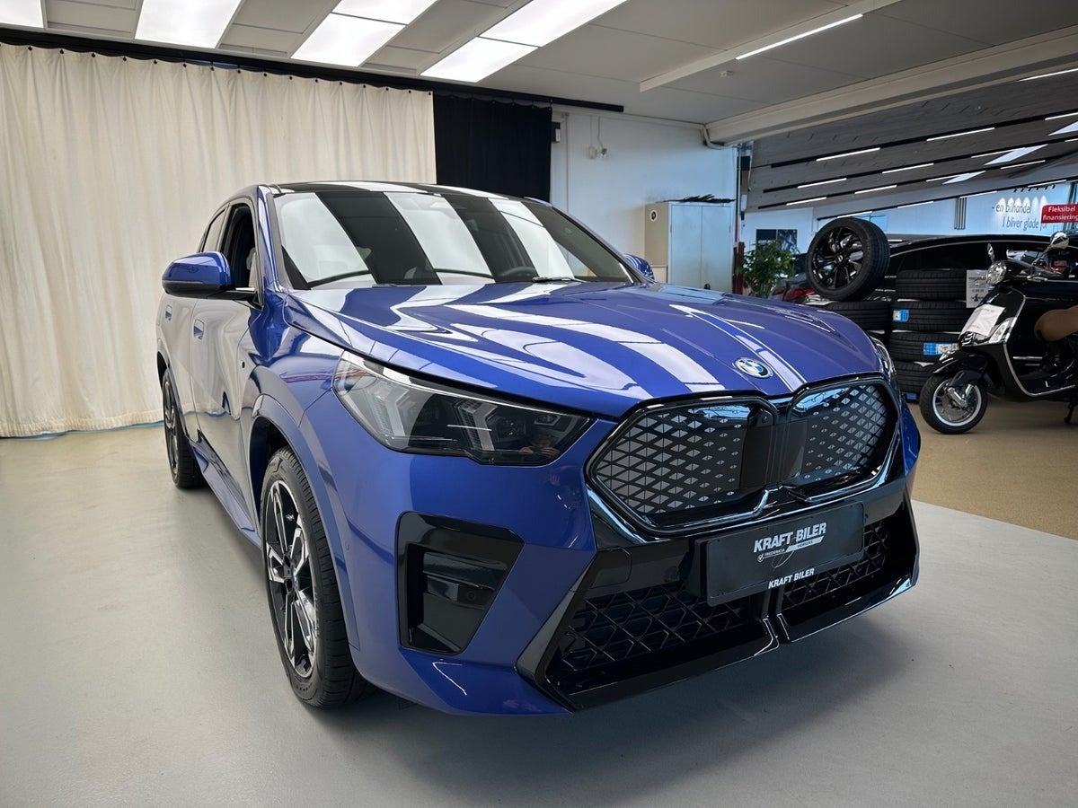Billede af BMW iX2  eDrive20 M-Sport