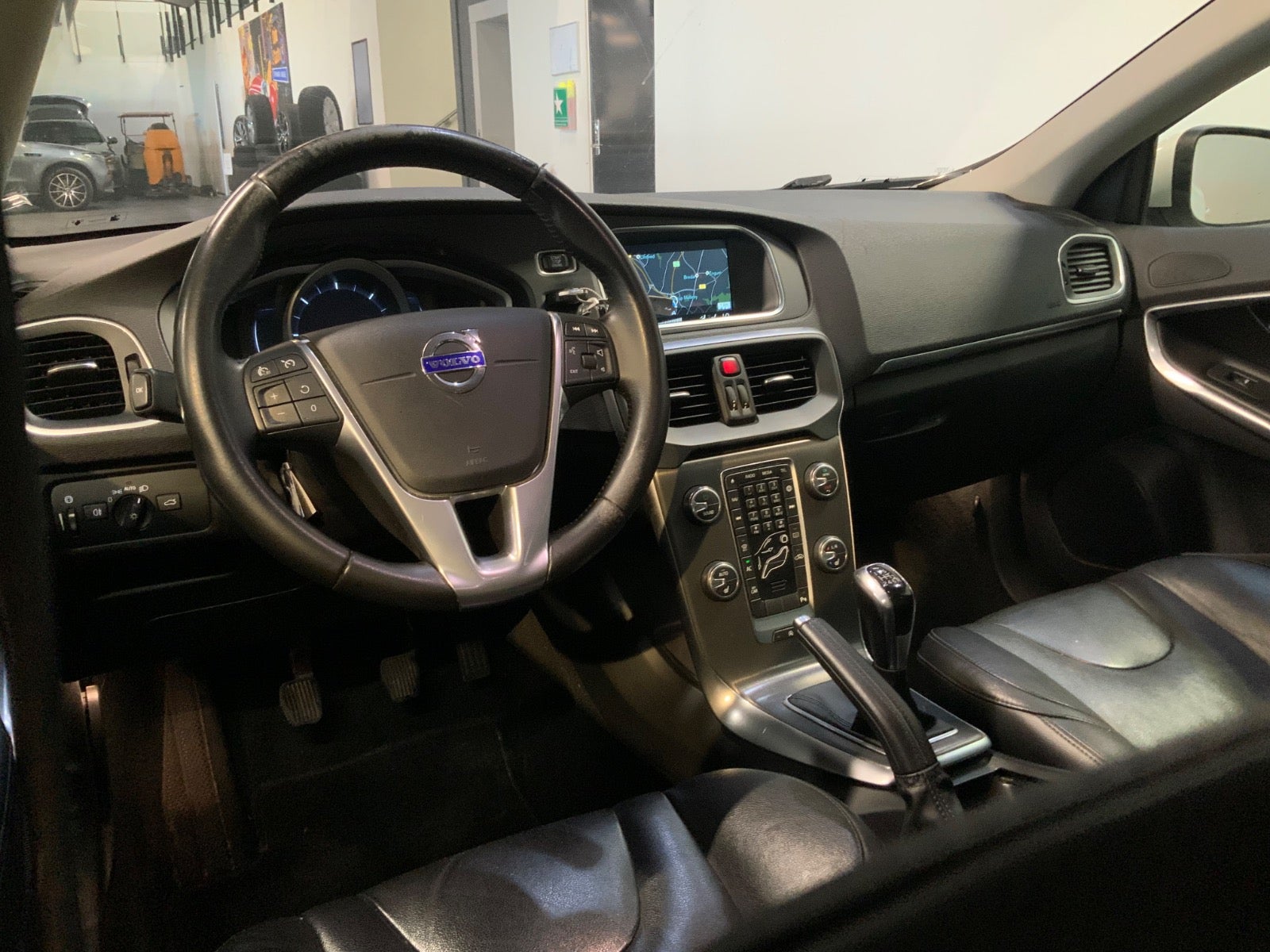 Volvo V40 (6/8)