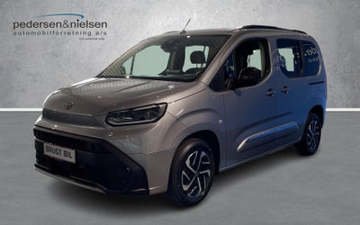 Toyota ProAce City Verso 50 Medium Family 5d