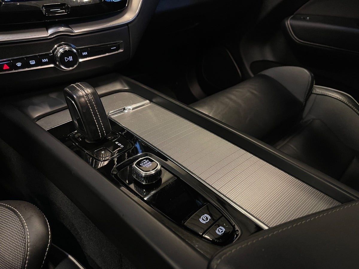 Volvo XC60 T6 ReCharge R-Design aut. AWD