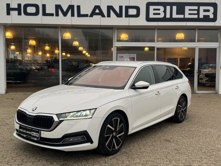 Skoda Octavia TSi iV First Edition Combi DSG