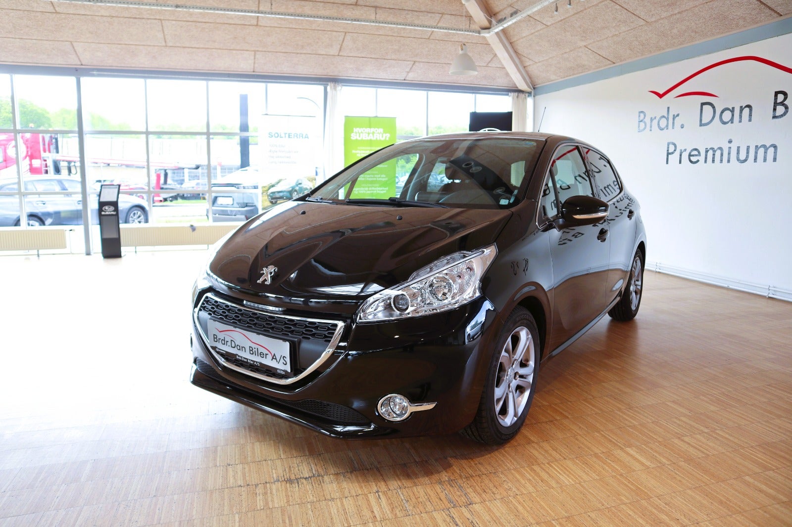 Billede af Peugeot 208 1,2 VTi Allure Sky