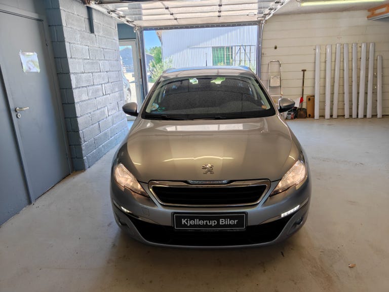 Peugeot 308 BlueHDi 120 Allure Sky SW