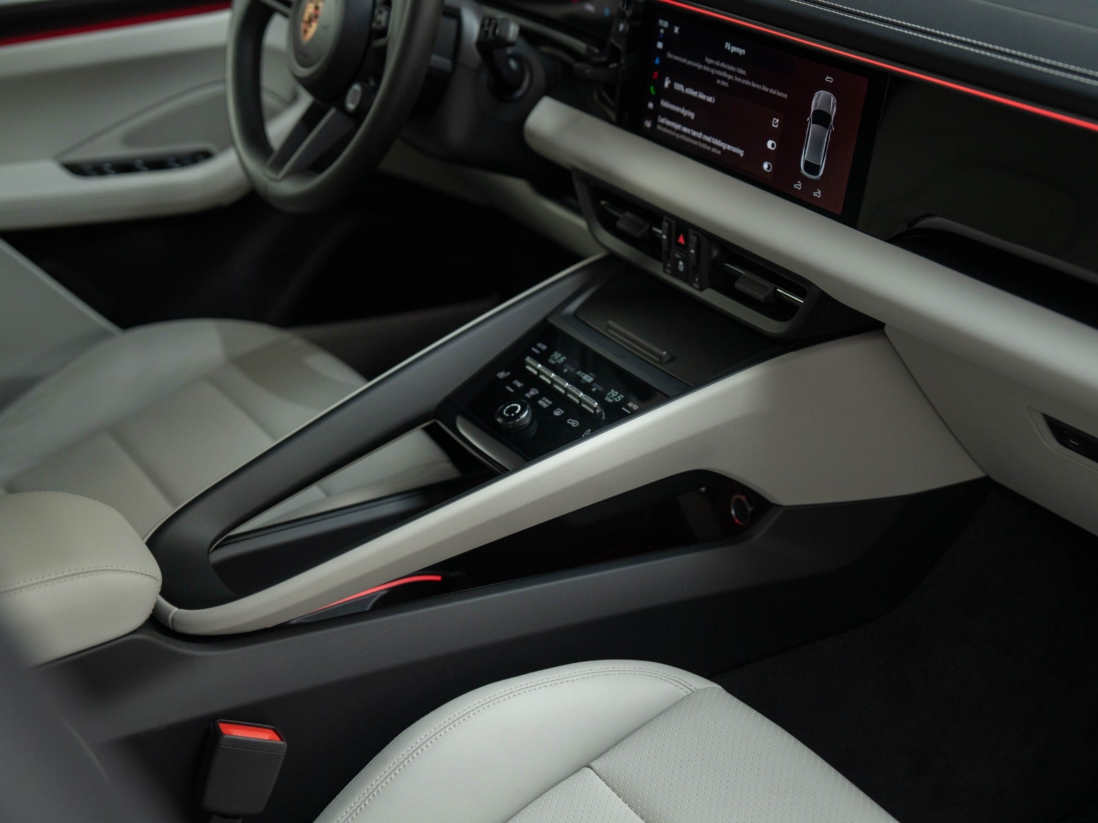 Gallery image 17 of 18