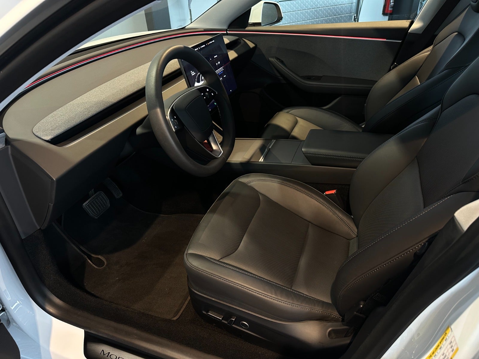 Tesla Model 3 RWD 4d - 7