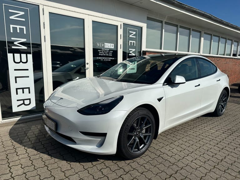 Tesla Model 3 RWD